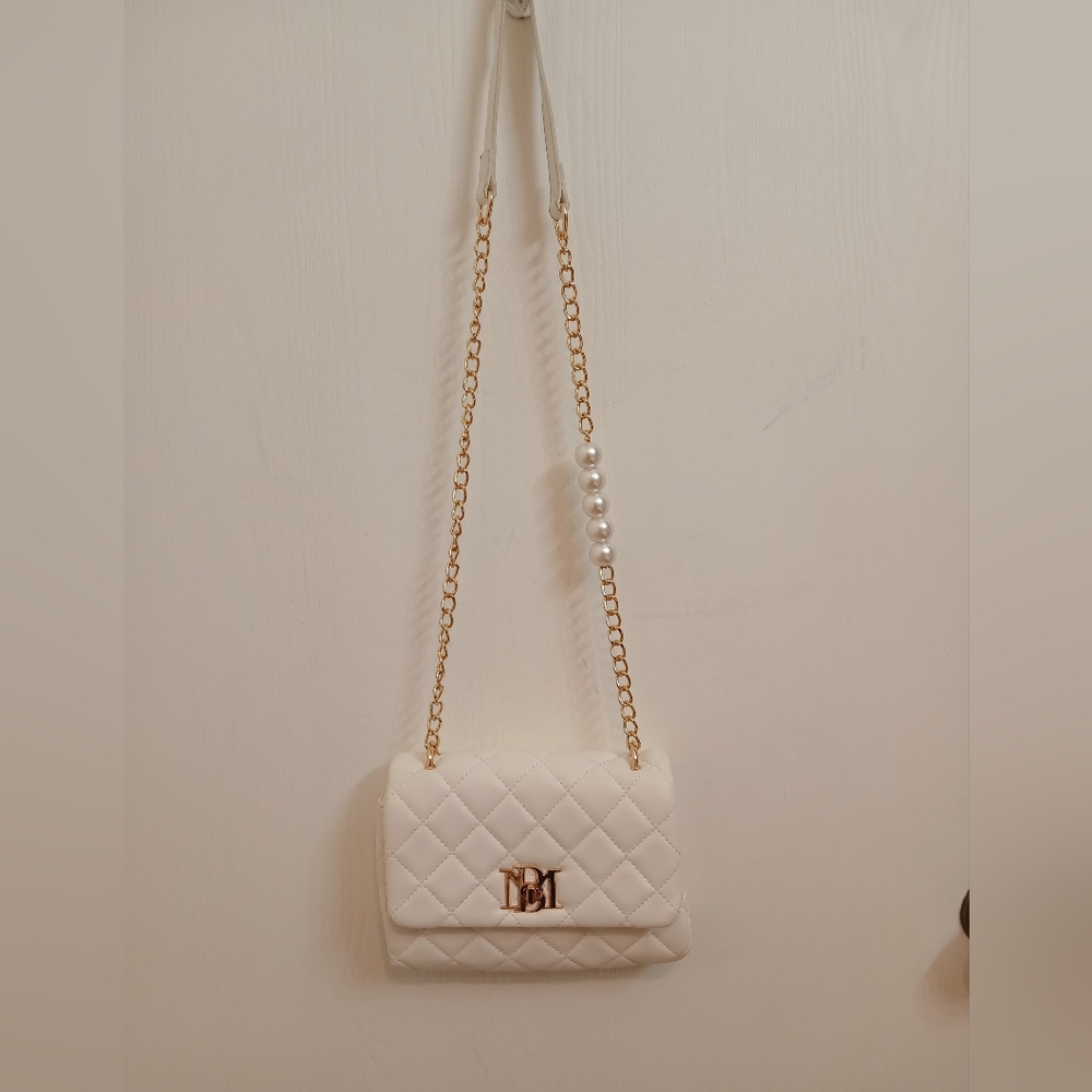 Badgley Mischka Quilted Messenger Bag.  Pearl.